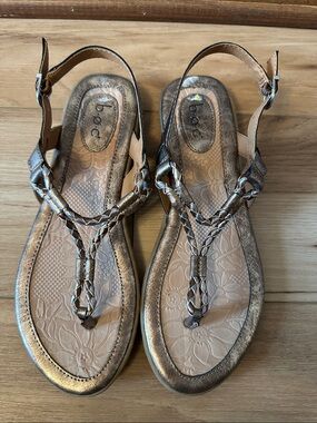 b.o.c. Metallic Bronze Braided T-Strap Sandals NWOT